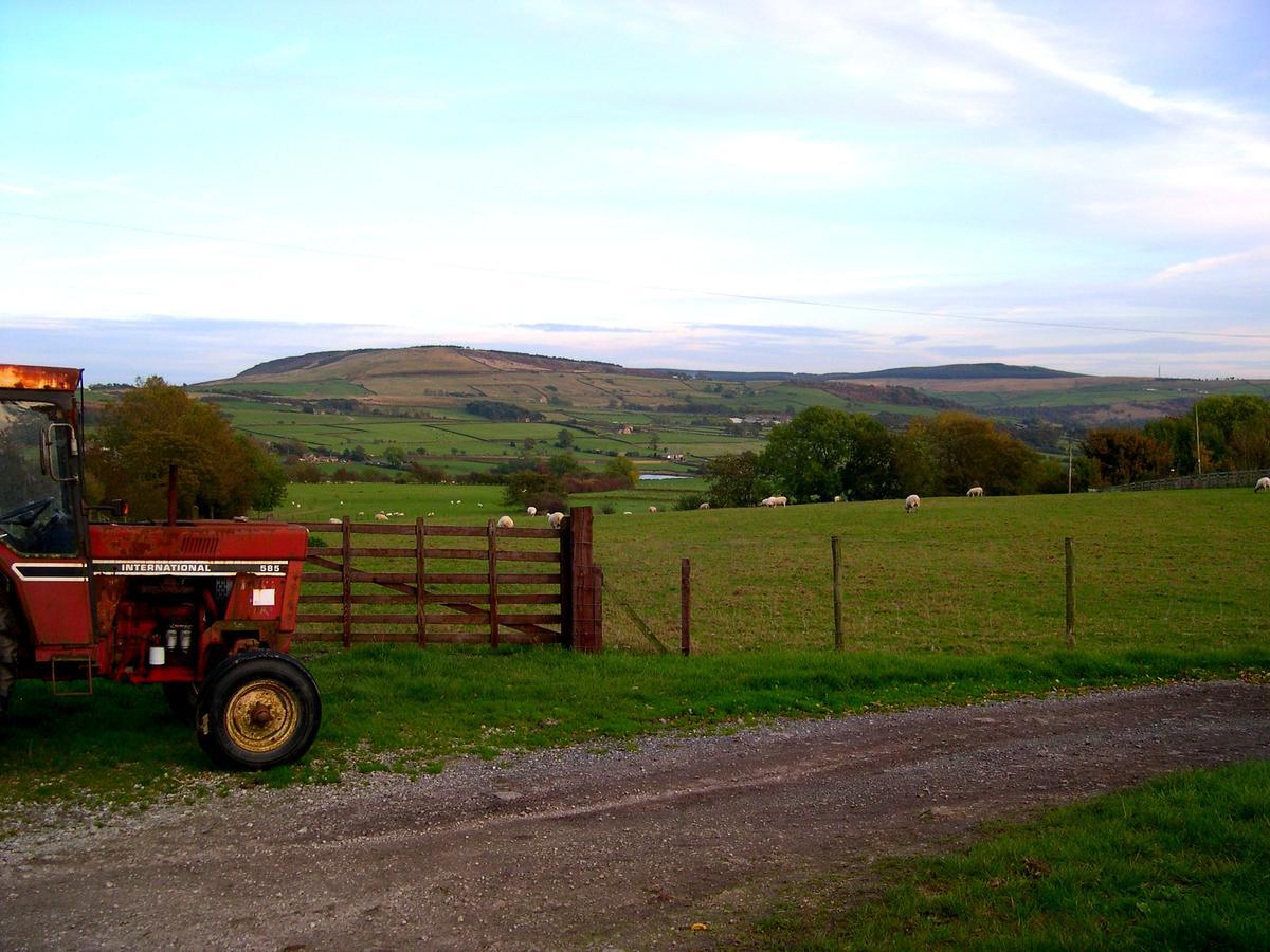 Pickersgill Manor Farm Bed & Breakfast Silsden Exterior photo