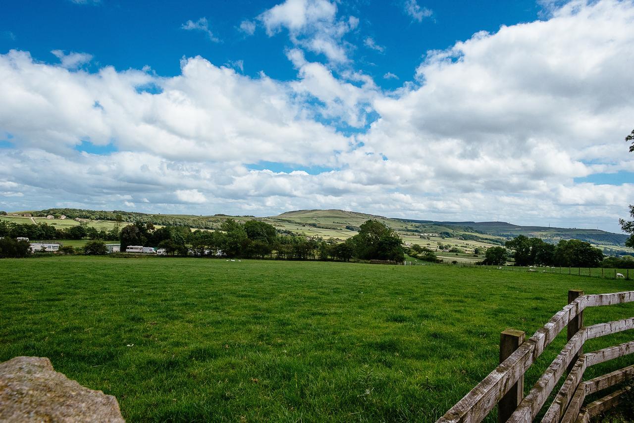 Pickersgill Manor Farm Bed & Breakfast Silsden Exterior photo