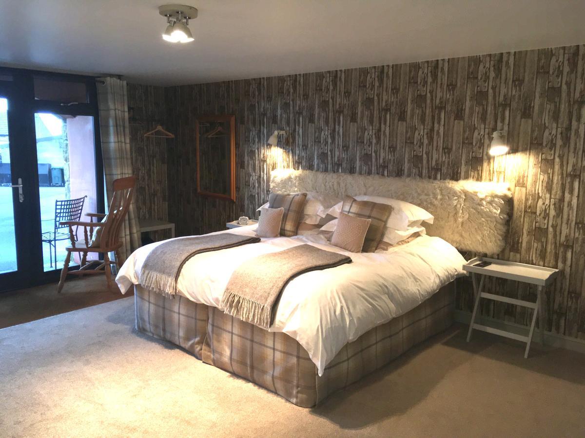 Pickersgill Manor Farm Bed & Breakfast Silsden Exterior photo